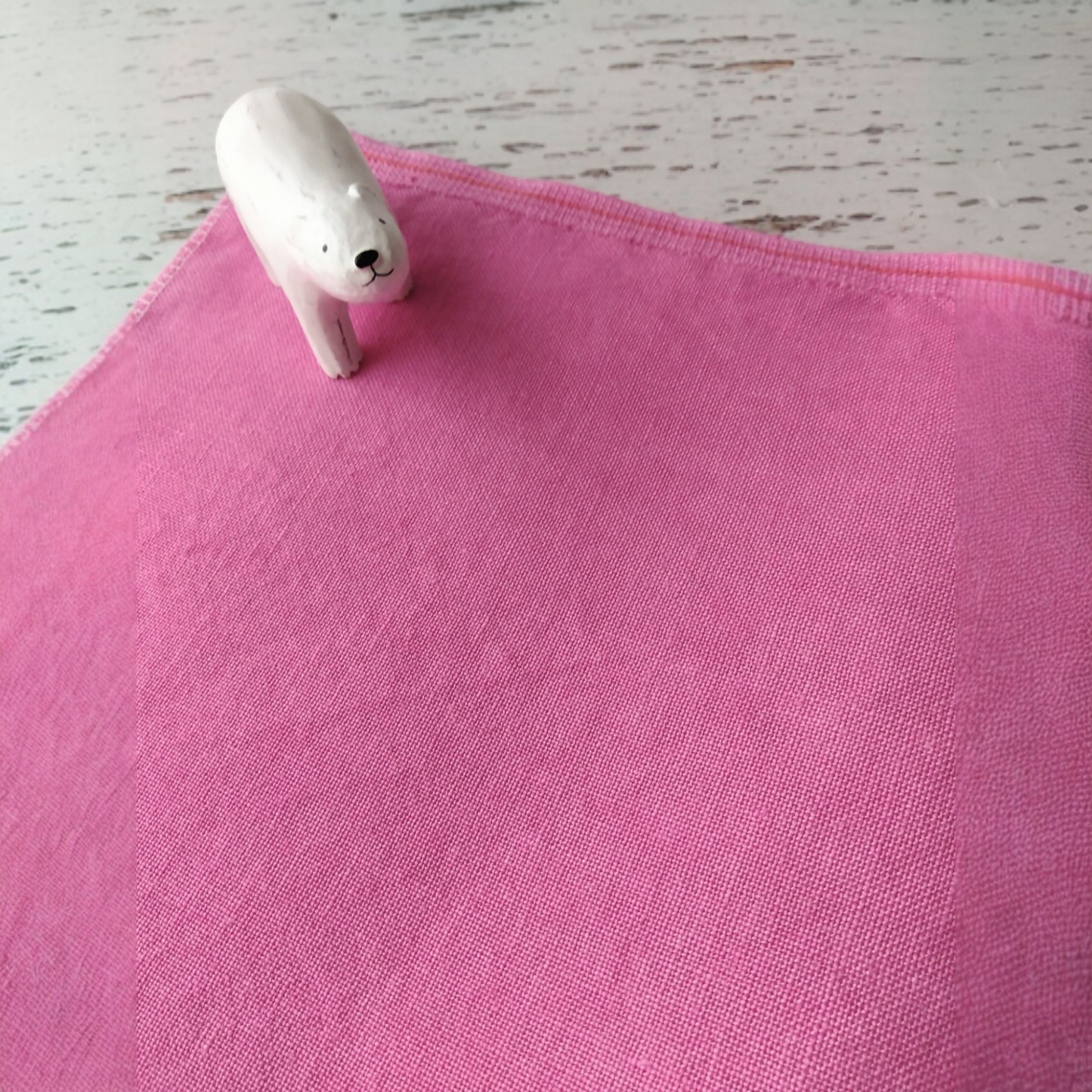 *ファンダンゴピンク*  Fandango Pink  32ct  32×47cm  12.5×18.5in.