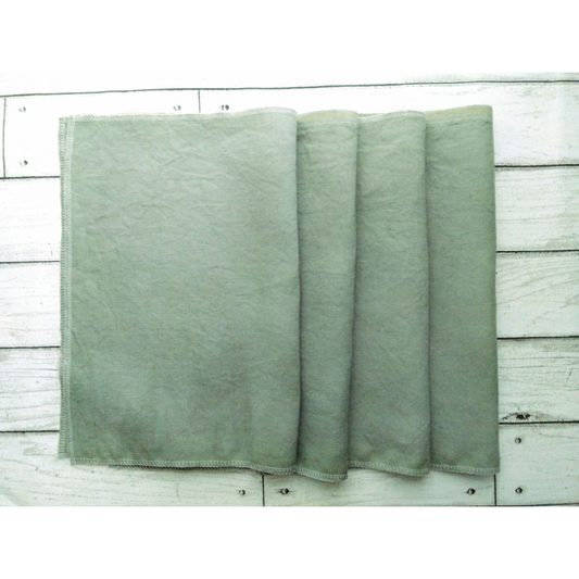 *オリーブドラブ* Olive Drab 32ct 12×18in. 31×42cm