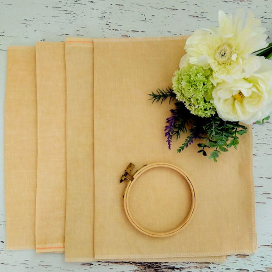 *Basic Beige* 28ct 18×25in. 47×62cm