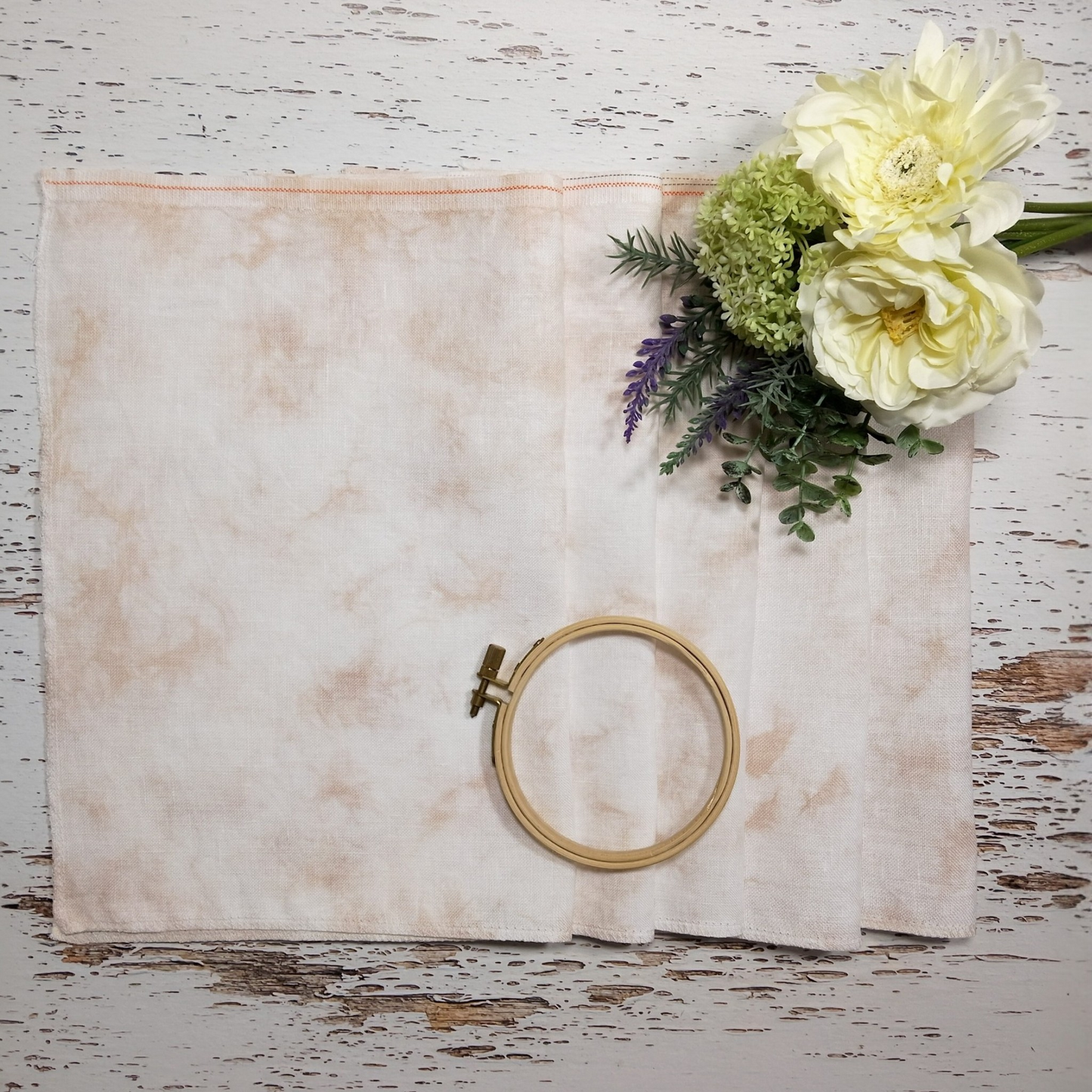 *Barely Beige Classic* 40ct 32×47cm 12.5×18.5in.