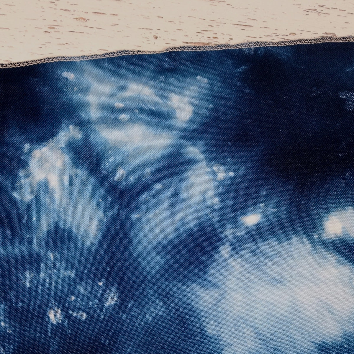 *ネビュラ* Nebula 32ct  18.5×25.5in.  47×65cm