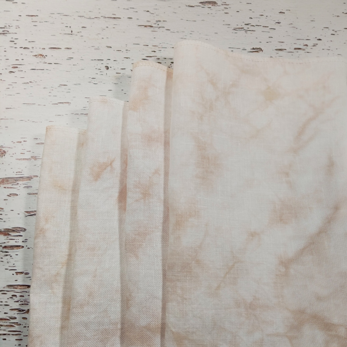 *Barely Beige Classic* 40ct 32×47cm 12.5×18.5in.